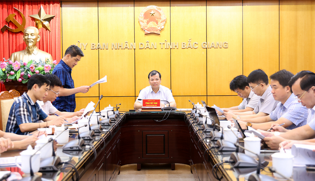 Focus on removing difficulties and speeding up implementation of investment projects on...|https://www.bacgiang.gov.vn/web/chuyen-trang-english/detailed-news/-/asset_publisher/MVQI5B2YMPsk/content/focus-on-removing-difficulties-and-speeding-up-implementation-of-investment-projects-on-construction-and-business-of-industrial-zone-infrastructure
