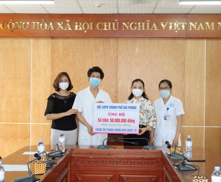 Hội LHPN tỉnh Bắc Giang tiếp tục tiếp nhận, trao tặng nguồn  hỗ trợ phòng, chống dịch covid-19