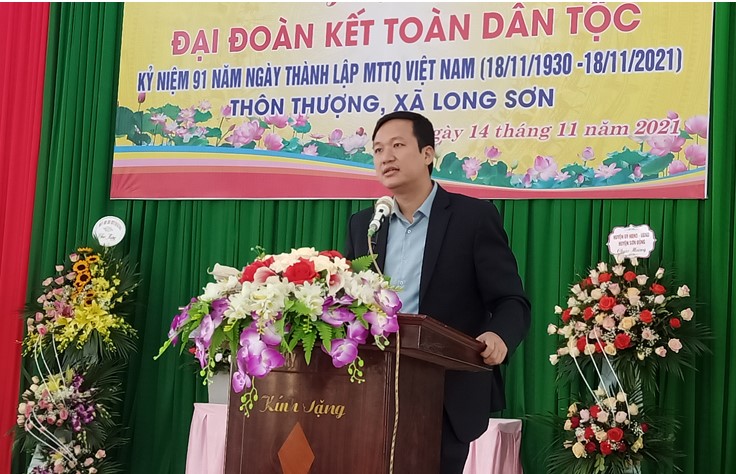 Phó Chủ tịch UBND tỉnh Lê Ô Pích dự Ngày hội Đại đoàn kết toàn dân tộc tại huyện Sơn Động