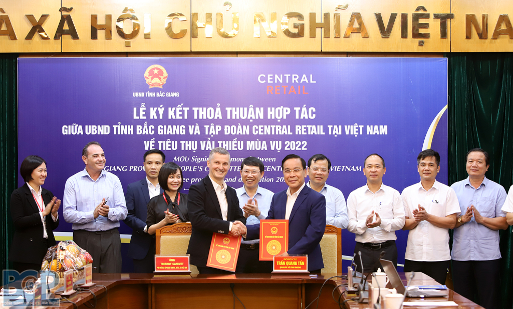 UBND tỉnh Bắc Giang và Tập đoàn Central Retail ký kết thỏa thuận hợp tác tiêu thụ vải thiều năm 2022