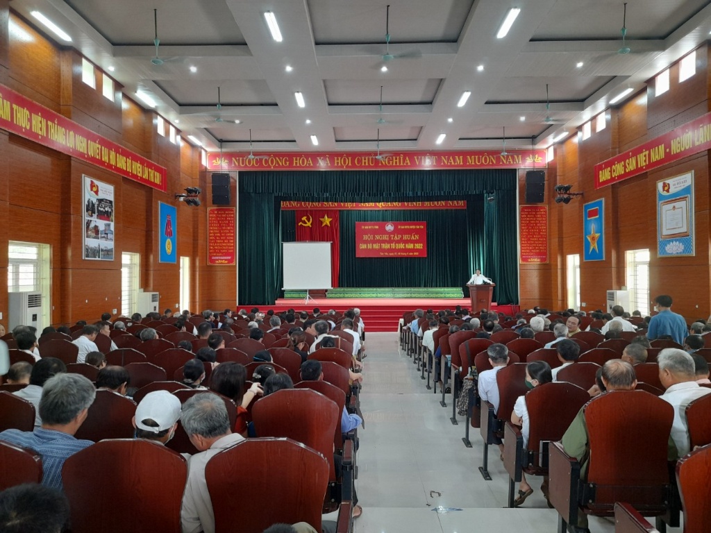 Tập huấn cán bộ MTTQ huyện Tân Yên