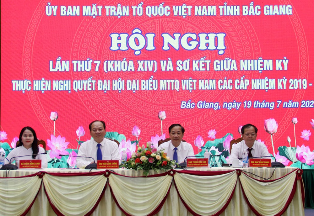Ủy ban MTTQ tỉnh Bắc Giang tổ chức Hội nghị lần thứ 7 (khóa XIV) và sơ kết giữa nhiệm kỳ thực...