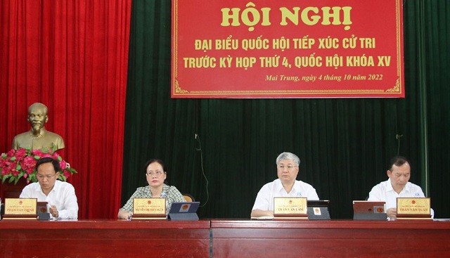 Đại biểu Quốc hội tỉnh Bắc Giang tiếp xúc cử tri huyện Hiệp Hòa