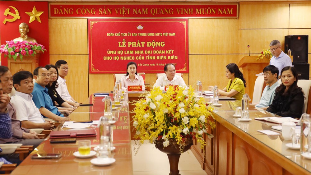 MTTQ các cấp hoàn thành kế hoạch vận động  ủng hộ tỉnh Điện Biên xây nhà Đại đoàn kết