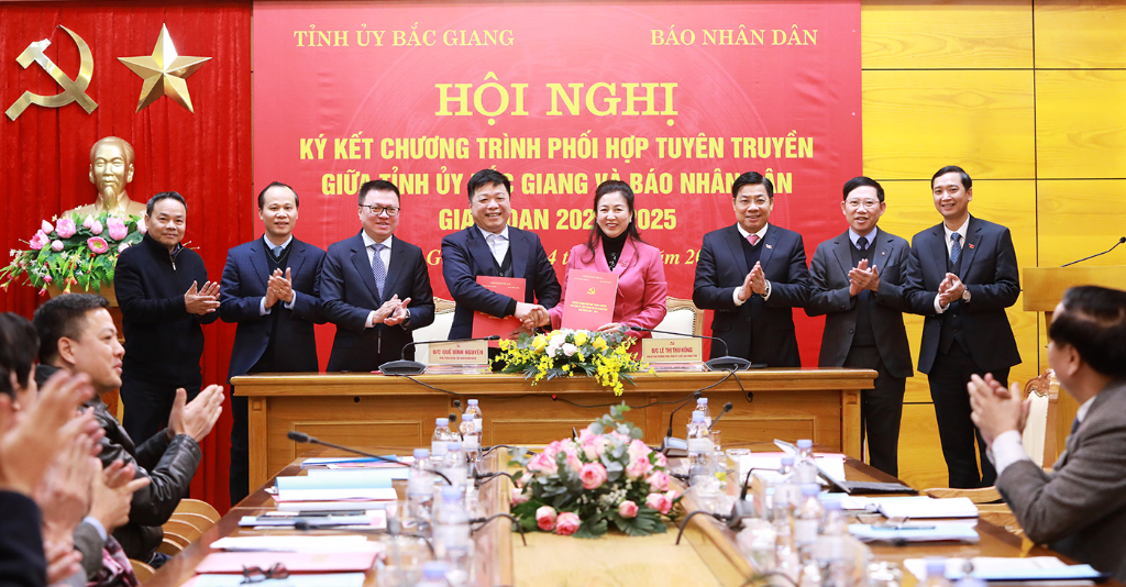 Tỉnh ủy Bắc Giang và Báo Nhân dân ký kết Chương trình phối hợp tuyên truyền giai đoạn 2024-2025