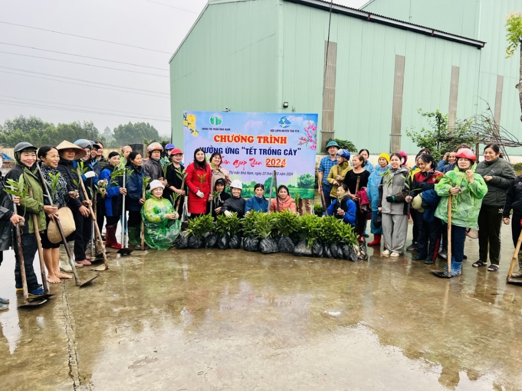 Hội LHPN huyện Tân Yên trồng 1.030 cây xanh