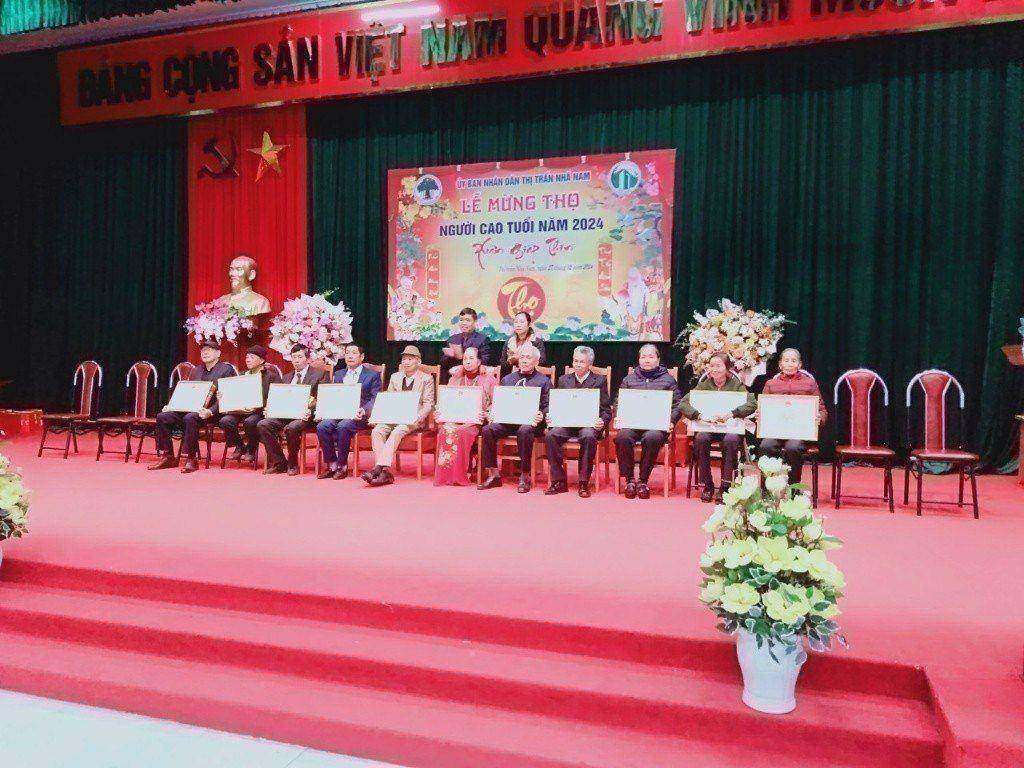 UBND thị trấn Nhã Nam tổ chức Lễ mừng thọ người cao tuổi năm 2024