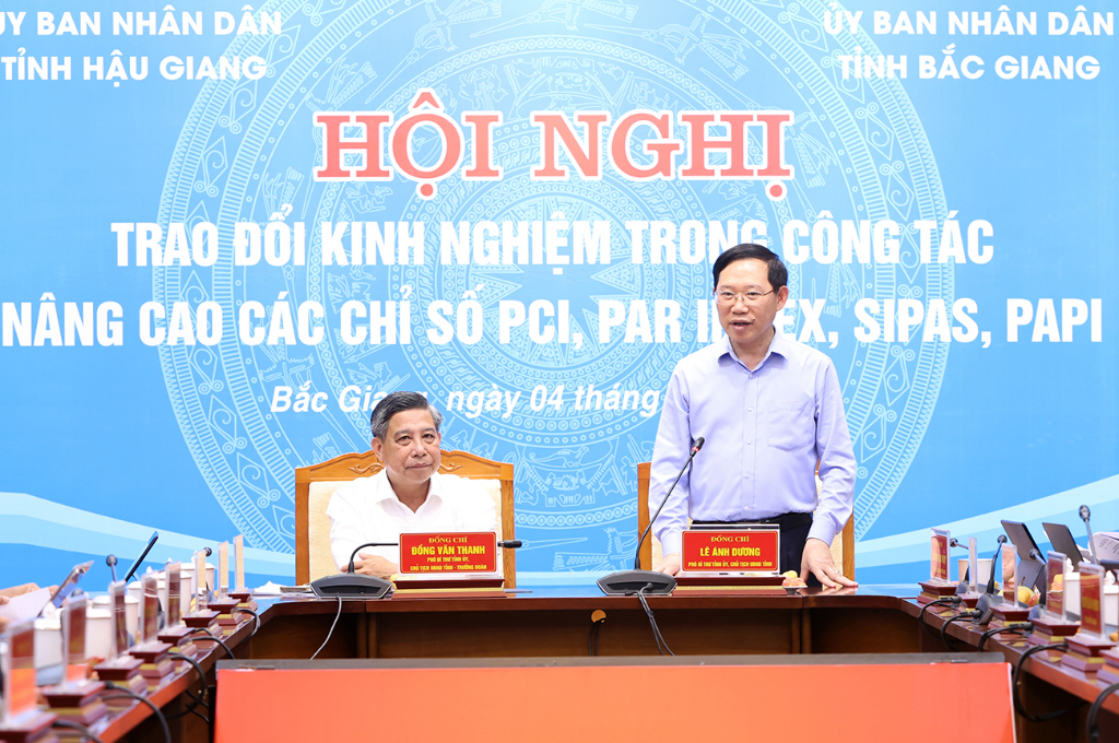 Hai tỉnh Bắc Giang, Hậu Giang trao đổi kinh nghiệm về công tác cải cách hành chính, nâng cao các chỉ số năng lực cạnh tranh