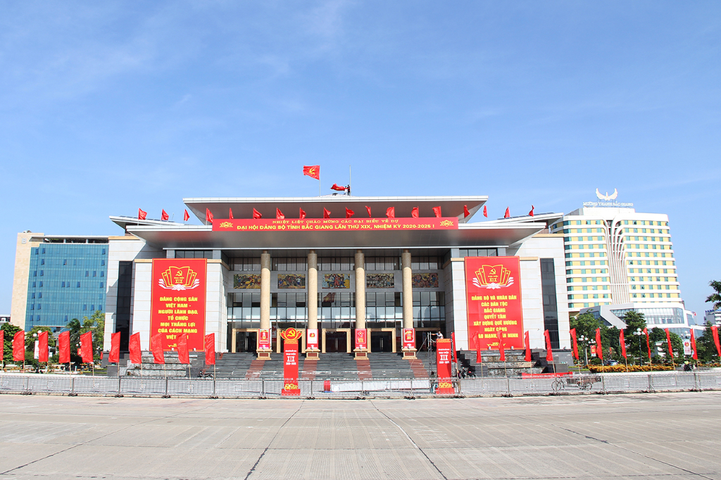 Bắc Giang tổ chức Hội thảo phát triển nguồn lao động ngành công nghiệp bán dẫn