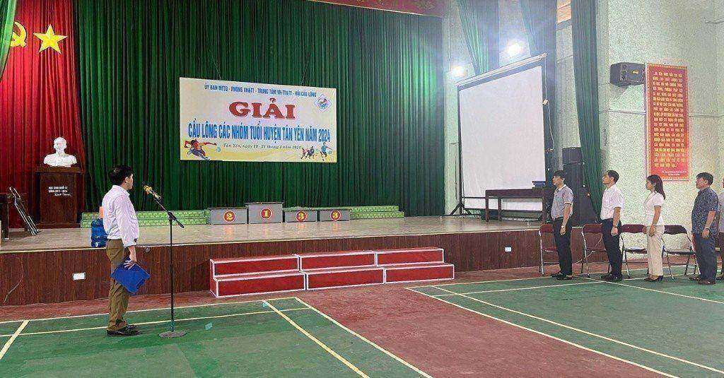 Thị trấn Nhã Nam tham gia giải Cầu lông vô địch huyện Tân Yên năm 2024