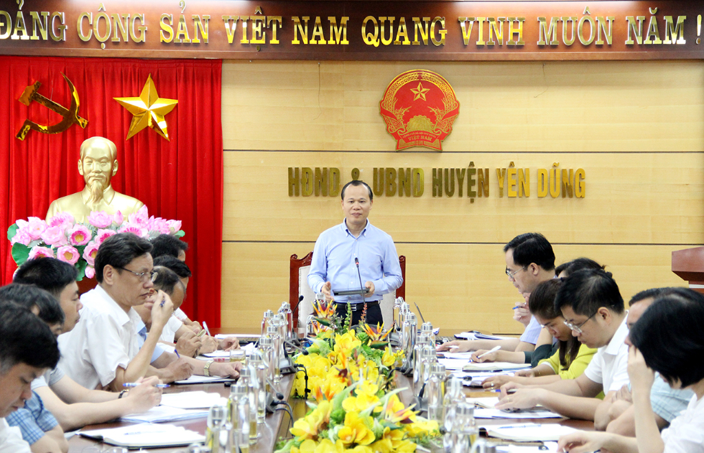 Phó Chủ tịch Thường trực UBND tỉnh Mai Sơn kiểm tra công tác bảo vệ trẻ em và bình đẳng giới tại...