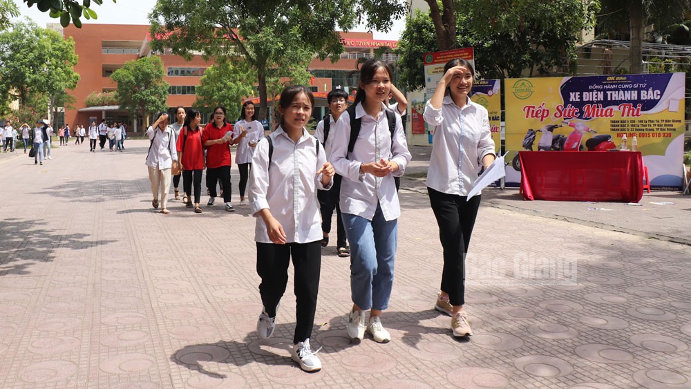 Công bố điểm chuẩn trúng tuyển vào Trường THPT Chuyên Bắc Giang năm học 2020-2021