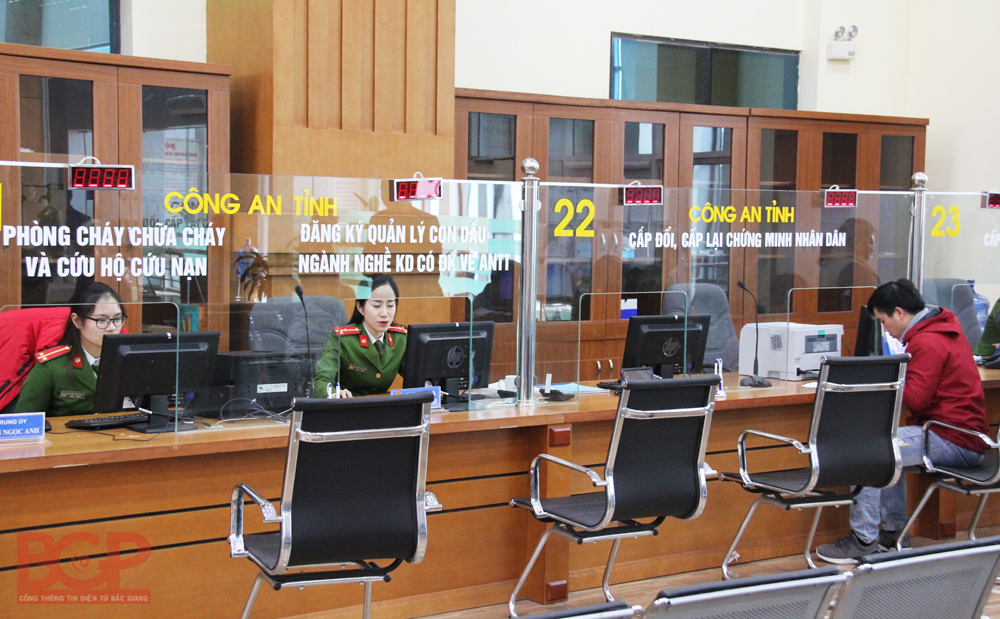 Bắc Giang: Tỷ lệ hồ sơ giải quyết dịch vụ công trực tuyến trong tháng 9 đạt 42%