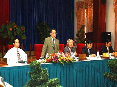 Chính phủ họp phiên thường kỳ tháng 12-2005