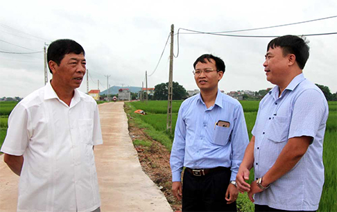 Bí thư Tỉnh ủy Bùi Văn Hải chỉ đạo: Duy trì thường xuyên việc xử lý rác thải nông thôn