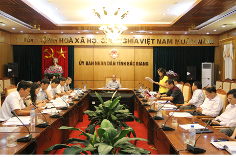 Duyệt dự thảo Báo cáo chính trị Đại hội Đảng bộ huyện Lục Nam