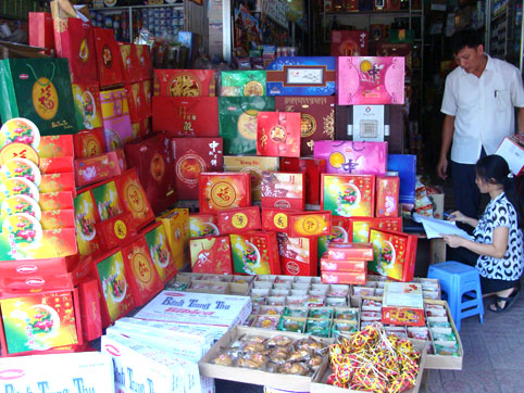 Bắc Giang triển khai kế hoạch bảo đảm an toàn thực phẩm trong dịp Tết Trung thu năm 2013