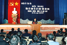 Năm 2007,Huyện Tân yên phấn đấu trên 70% chi, đảng bộ đạt trong sạch vững mạnh.    
