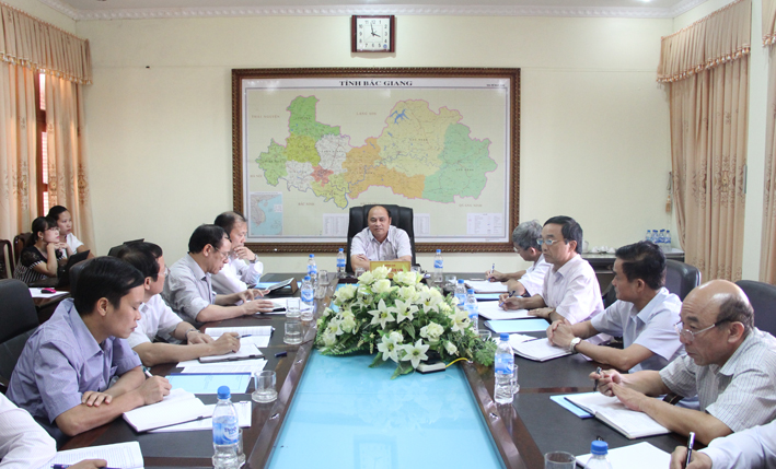 Chủ tịch UBND tỉnh Nguyễn Văn Linh làm việc với Sở Xây dựng