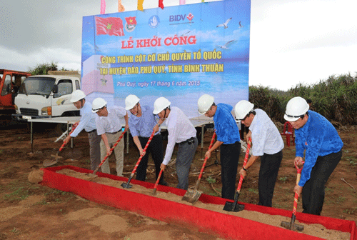 Xây dựng công trình Cột cờ chủ quyền Tổ quốc tại đảo Phú Quý (Bình Thuận) 