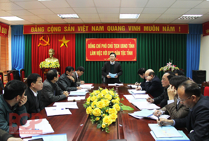 Phó Chủ tịch UBND tỉnh Lê Ánh Dương làm việc với Ban Dân tộc tỉnh