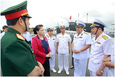 Chủ tịch Quốc hội Nguyễn Thị Kim Ngân thăm bộ đội Hải quân