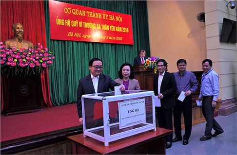 Thành ủy Hà Nội ủng hộ Quỹ Vì Trường Sa thân yêu năm 2018