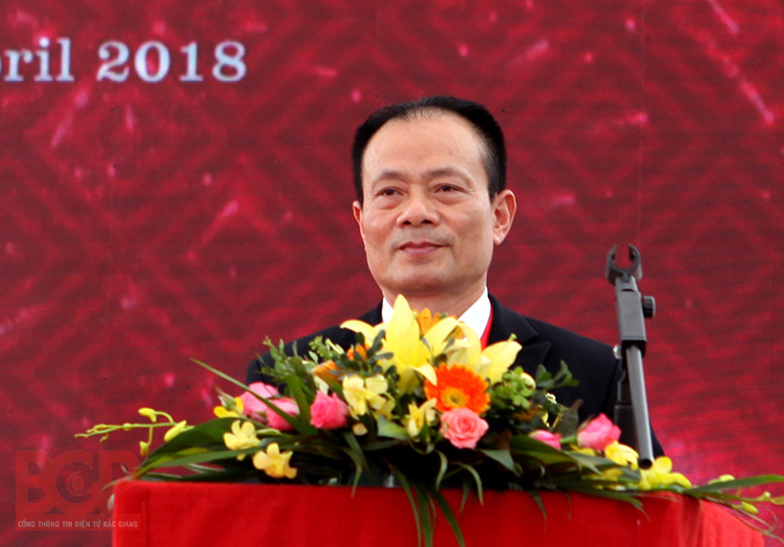 Phó Chủ tịch Thường trực UBND tỉnh dự lễ kỷ niệm 10 năm thành lập Công ty TNHH Yokoi Mould Việt Nam 