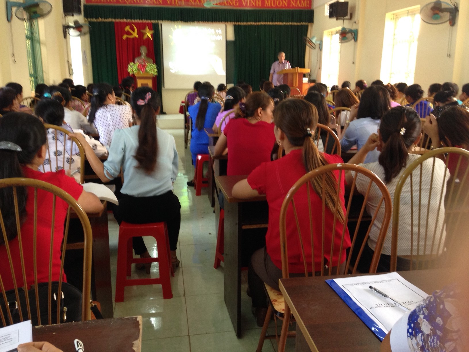 Hội LHPN tỉnh Bắc Giang tổ chức lớp Khởi sự kinh doanh cho  cán bộ, hội viên phụ nữ huyện Yên Dũng
