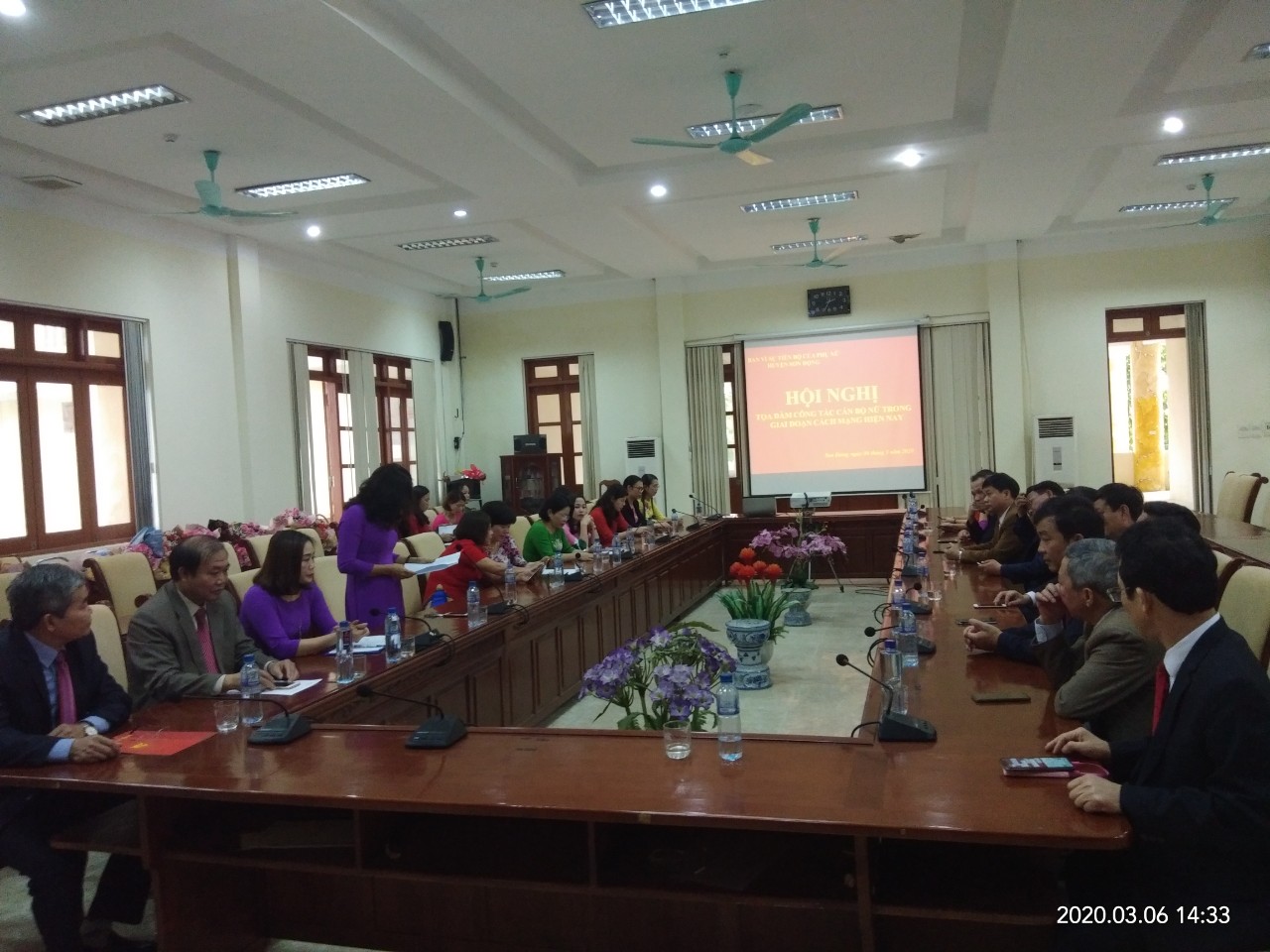 Huyện Sơn Động tổ chức Hội nghị tọa đàm công tác  cán bộ nữ trong giai đoạn cách mạng hiện nay