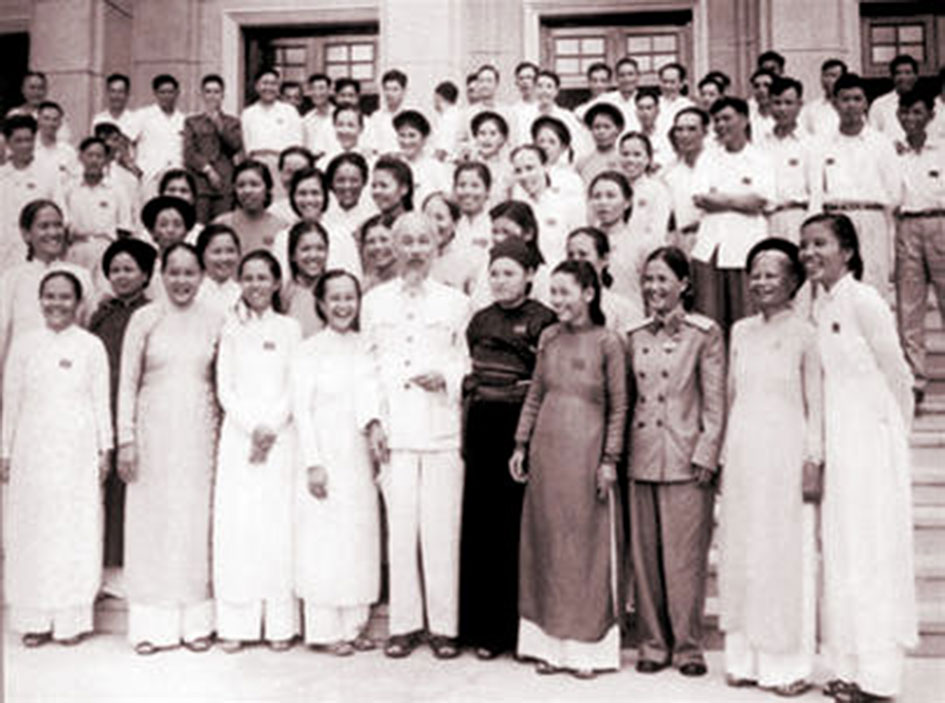 Tình cảm Bác Hồ dành cho phụ nữ Việt Nam